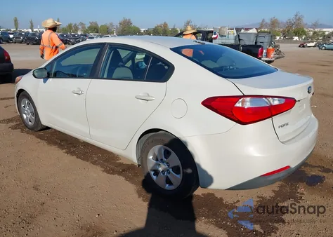 2015 Kia Forte Lx из США, поврежденный, VIN KNAFK4A64F5339089